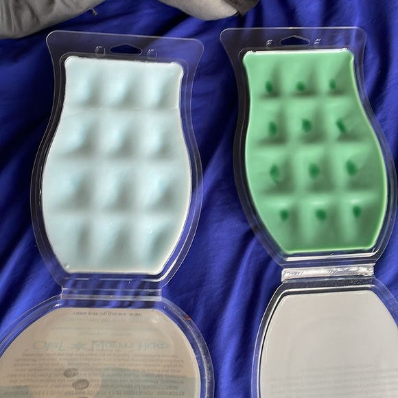 Olaf warm hugs and or ginger & spruce brick - Picture 2 of 2